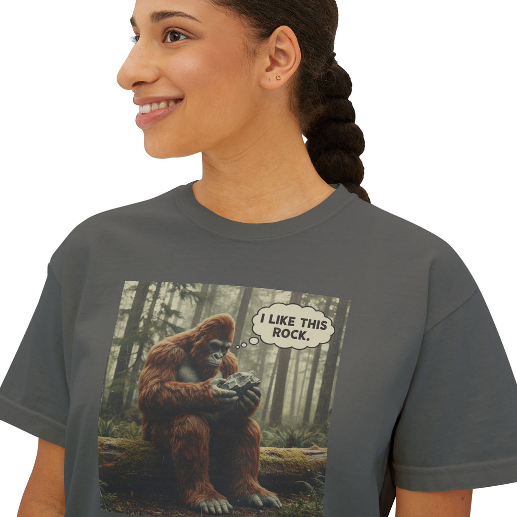 Boxy Tee: Bigfoot - I like this Rock