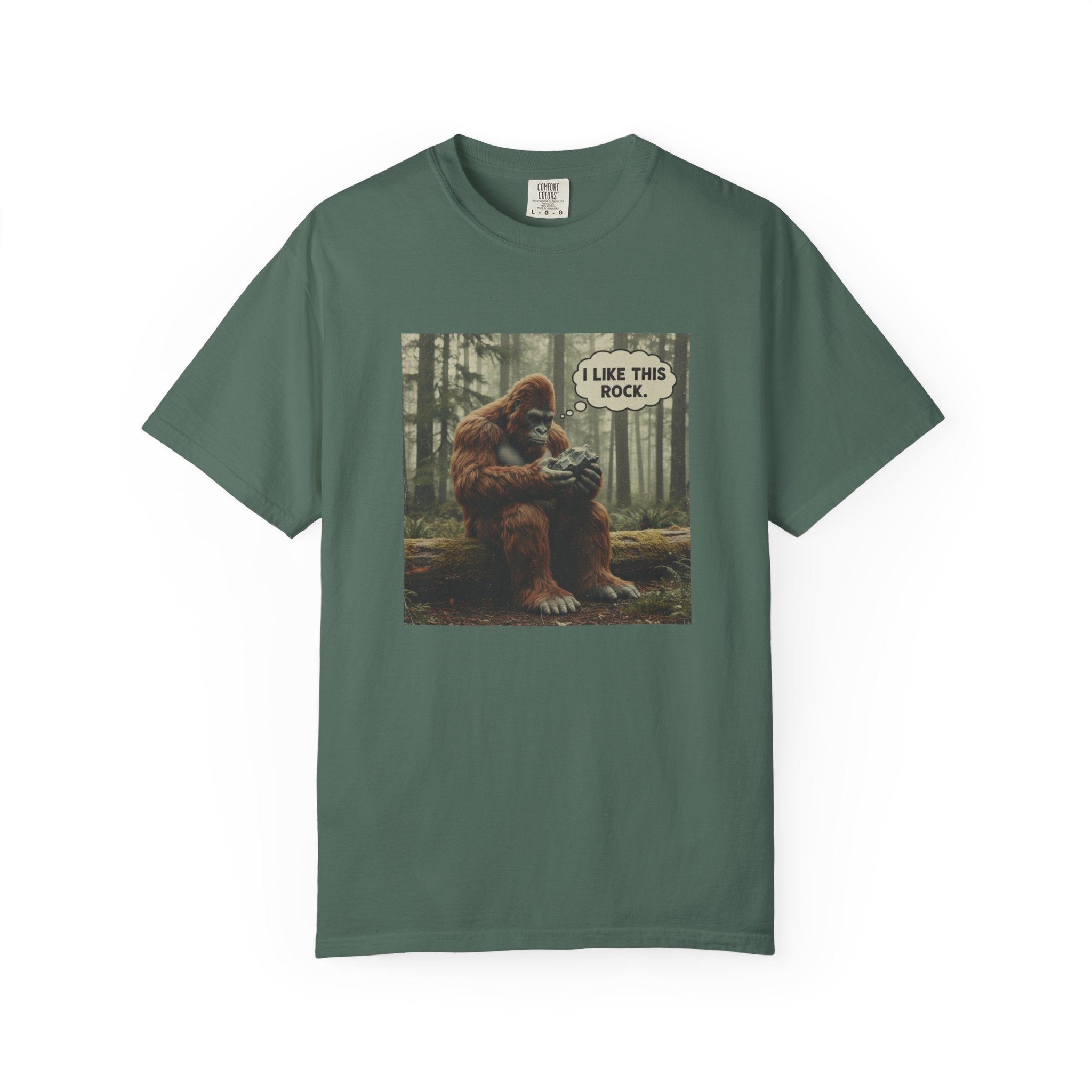 Black Funny Graphic Tees: Bigfoot - I Like This Rock