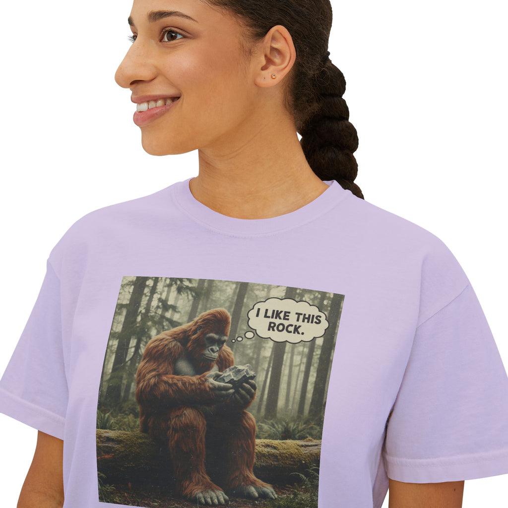 Boxy Tee: Bigfoot - I like this Rock